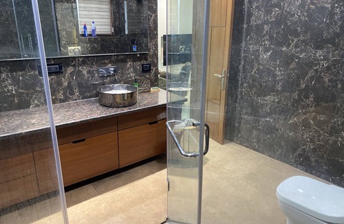 Preet Vihar Apartment | Modern 1 BHK with Kitchen, Pet Friendly & Family Welcoming