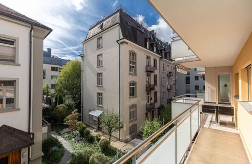 Seefeld Apartment | Executive 1BD flat/city center (Hösch 2)
