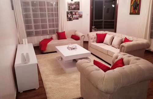 Thompson Estate Apartment | Modern 2-Bedroom Apartment with Pool in Lavington