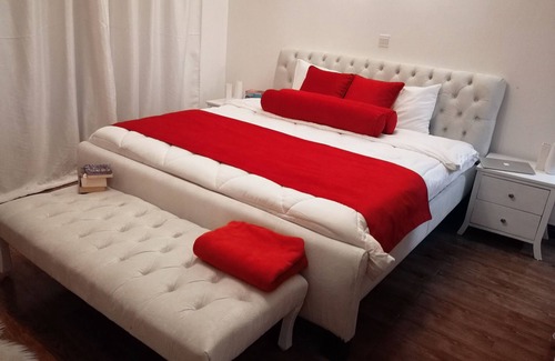 Thompson Estate Apartment | Modern 2-Bedroom Apartment with Pool in Lavington