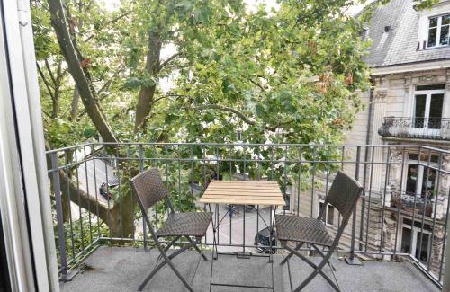 Muhlebach Apartment | Comfortable Stay at PABS Résidences with Hot Tub & Breakfast