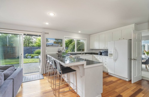 Clyde Hill House | Executive 4BR Home with Heated Pool & Pet-Friendly Perks