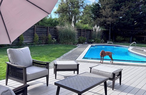 Clyde Hill House | Executive 4BR Home with Heated Pool & Pet-Friendly Perks