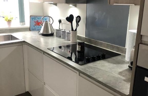 Luton Apartment | Guest Rated: Executive Apartment in Luton with Family Amenities