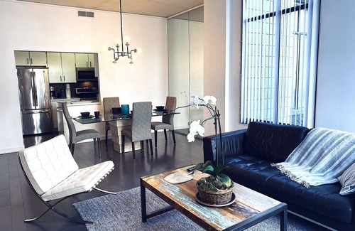 Telegraph Hill Condo | Executive Condo with Beautiful Wraparound Garden & Great Amenities