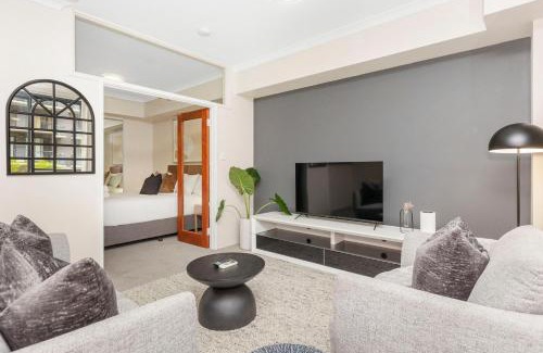 East Perth Apartment | Elegant 1BR Suite on Hay St with Pool Access