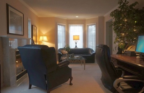 Burlington House | Executive Family Home with Inviting Backyard Oasis