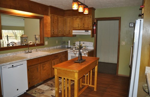 Greenville House | Impressive Home Near Downtown Greenville with Lake Views