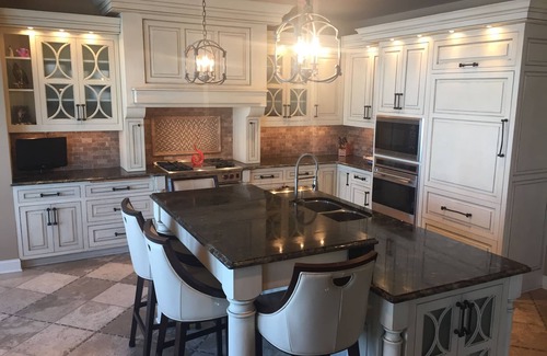 Mound House | Discover Lake Minnetonka's Executive Home with Spa & Views
