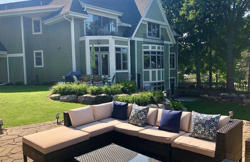 Mound House | Discover Lake Minnetonka's Executive Home with Spa & Views