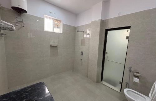 Gomti Nagar House | Guest Rated 10/10 at Executive House - Family & Pet Friendly