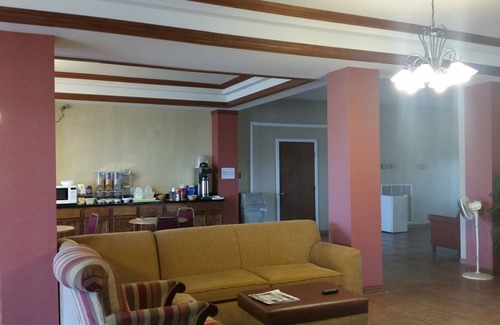 Waxahachie Hotel | Convenient Stay at Executive Inn and Suites Waxahachie