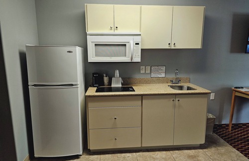 Naples Hotel | Comfortable Extended Stay at Executive Inn and Suites Vernal