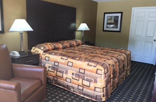 Longview Hotel | Convenient Executive Inn & Suites in Longview for Families