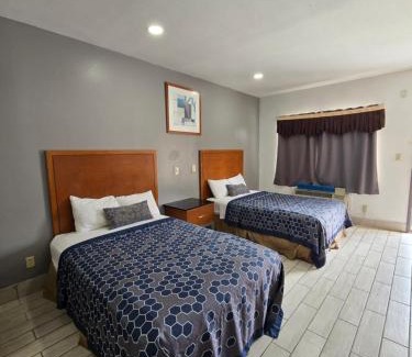 Laguna Heights Hotel | Discover Executive Inn Laguna Vista: Family & Pet Friendly Stay