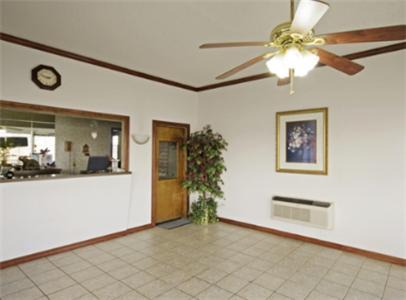 Muldrow Hotel | Budget-Friendly Stay at Executive Inn Muldrow