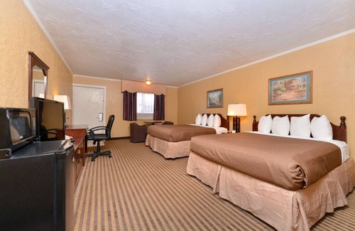 Elk City Hotel | Affordable Executive Plus Inn & Suites with Family Amenities
