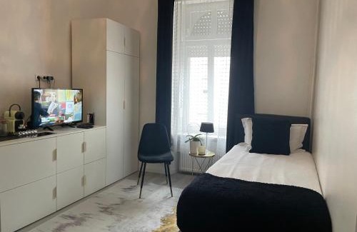 Bonnevoie House | Cozy Executive Single Room with En-Suite in City Centre