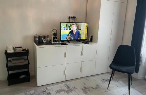 Bonnevoie House | Cozy Executive Single Room with En-Suite in City Centre