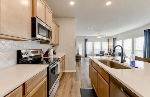 Hutto House | Executive Stay in Hutto