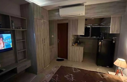 New Delhi Apartment | Child-Friendly Executive Studio Apt in DLF Midtown West Delhi