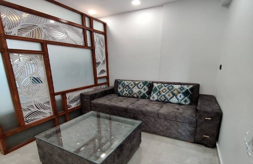 New Delhi Apartment | Cozy Executive Studio Apt Near Moti Nagar, West Delhi