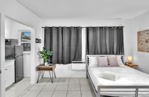 Downtown Hollywood Apartment | Top Rated Executive Studio Suite on Hollywood Beach Blvd