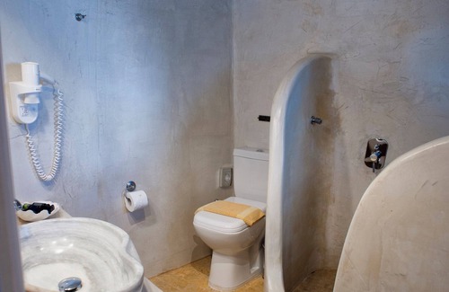 Oia Hotel | Executive Suite with Private Whirlpool & Caldera View