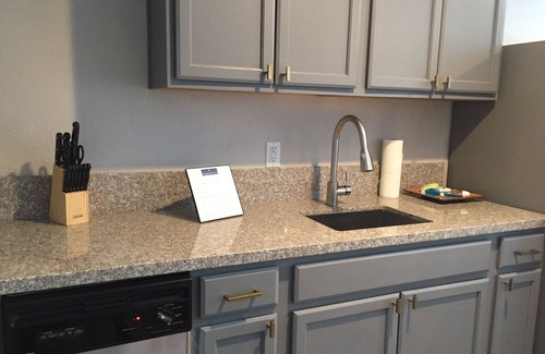 Thornton Apartment | Executive Suite with Kitchen & Breakfast - Rated 9.6/10
