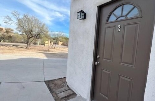 Tucson House | Comfortable Executive Suite #2 with Kitchen and Parking