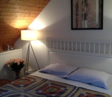 Zug Apartment | Stylish Executive Suite in Zug Old Town with Kitchen Amenities