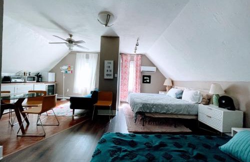 Lower Allston Apartment | Elegant Executive Suite Loft near Harvard Allston Campus