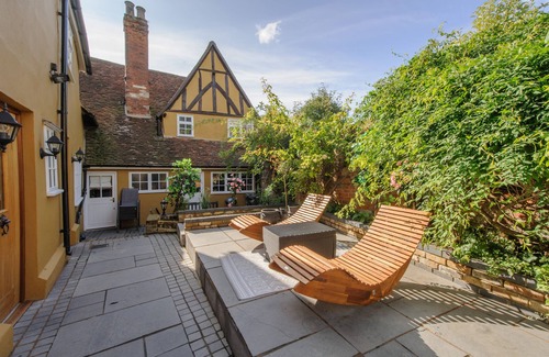 Saffron Walden Apartment | Cozy 1-Bed Studio in Saffron Walden with Great Amenities
