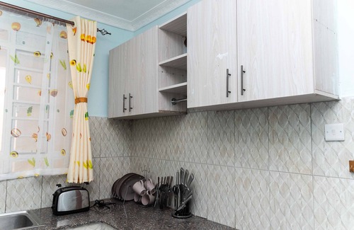 Ongata Rongai Apartment | Convenient Executive Suite with Hot Shower Near Riad