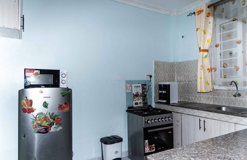 Ongata Rongai Apartment | Convenient Executive Suite with Hot Shower Near Riad