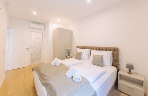 Opatija Apartment | Executive Suite with Terrace and Sea View - Family Friendly