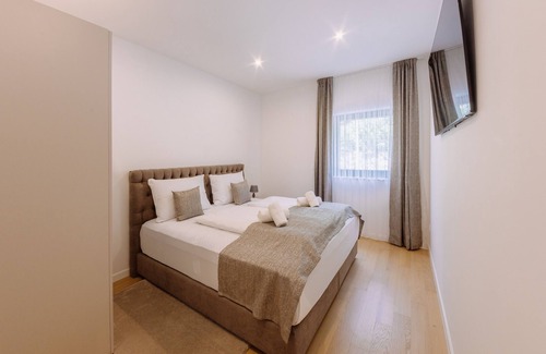 Opatija Apartment | Executive Suite with Terrace and Sea View - Family Friendly