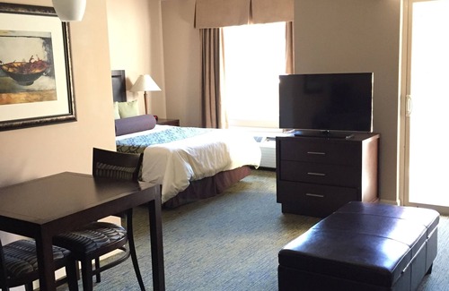 Garibaldi Highlands Hotel | Discover Executive Suites Hotel & Resort in Scenic Squamish