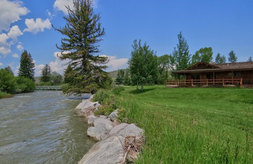 Dubois House | Unforgettable Wind River Retreat for Outdoor Lovers