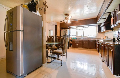 Lafayette Apartment | Inviting Hostel Room with Pool in Guadalajara, Jalisco