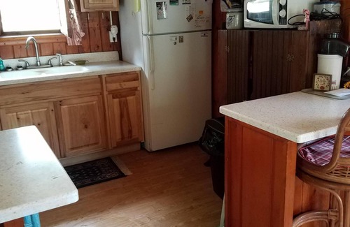 St. Helen House | Cozy Cottage Retreat Near Lake and Trails for Your Getaway