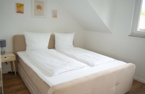 Lahr House | Cozy 2-Bedroom Apartment with Balcony Near Europa Park