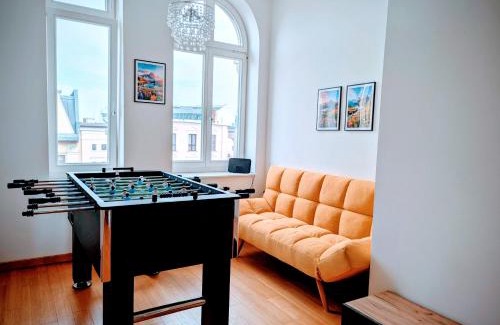 Hasselbachplatzviertel Apartment | Exklusive Familienresidenz mit Dachterrasse, Sauna und Entertainment