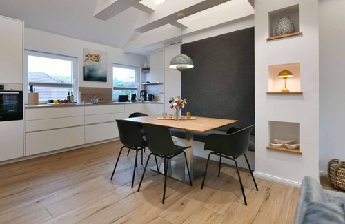 Juist Apartment | Exclusive Retreat with Garden, Sauna & South Terrace Access