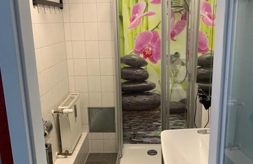Perleberg Apartment | Ideal City Apartment on Elberadweg with Prime Video & Wi-Fi