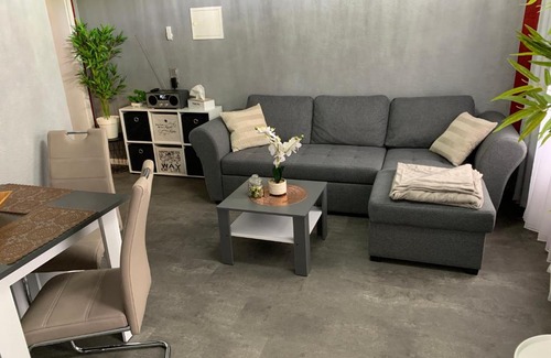 Perleberg Apartment | Ideal City Apartment on Elberadweg with Prime Video & Wi-Fi