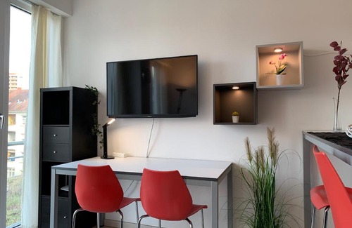 Oststadt Apartment | Relaxing Retreat at Exklusive Wohlfühloase - Free Netflix & Pool