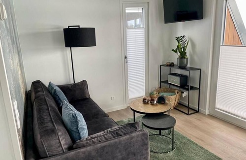 Luebeck House | Exclusive Getaway on the "Aurora" Houseboat Near Lübeck