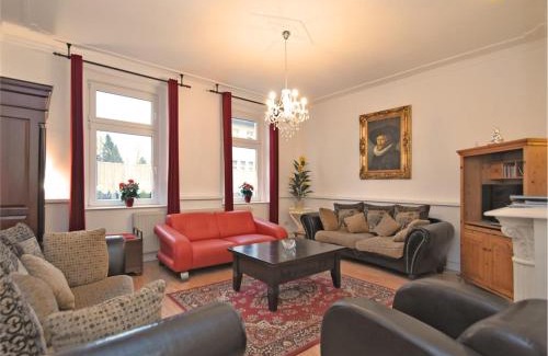 Treuen House | Heritage Villa: Enjoy Home Cinema and Relaxing Sauna