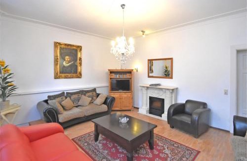 Treuen House | Heritage Villa: Enjoy Home Cinema and Relaxing Sauna